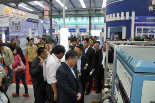 阜新立达自动化电容器设备在第二届中国(阜新)液压装备制造业展览会